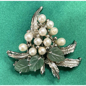 Vintage Flower Floral Brooch Pin Silver Tone Green Glass Leaves Faux Pearl